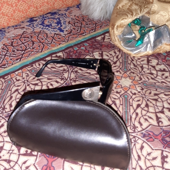 Fendi sunglasses - Picture 4 of 5